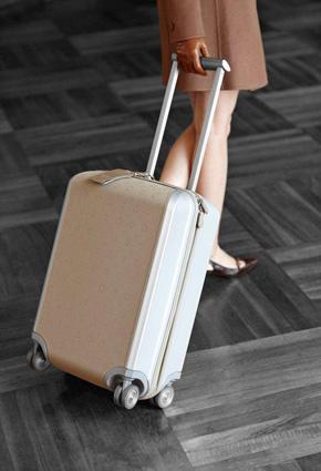 سلفاتوري فيراغامو تتطلق مجموعة "فيراغامو ترافِل" Ferragamo Travel
